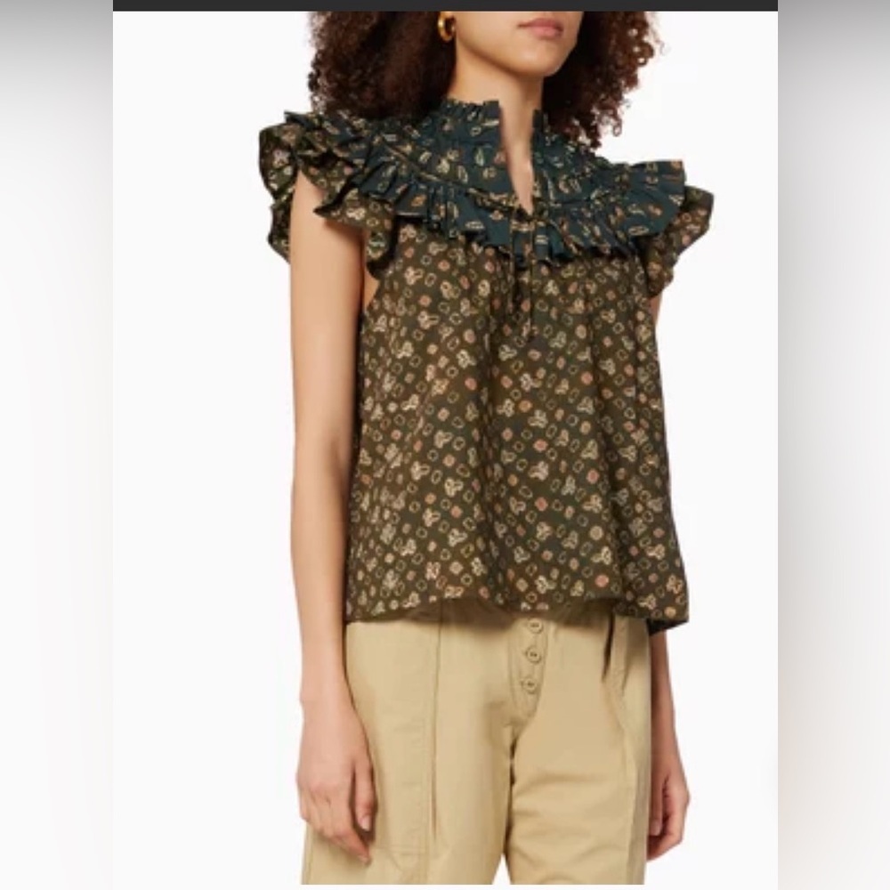 Ulla Johnson Solina Floral Print Flutter Sleeve
Cotton Tope Blouse . Size 6